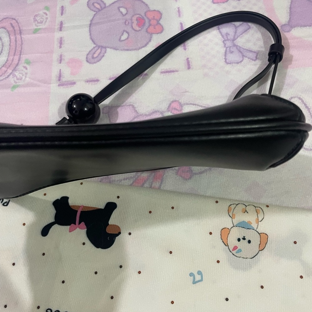 Jacquemus Black Leather Crescent Shoulder Bag with Gold Logo - Picture 5 of 9